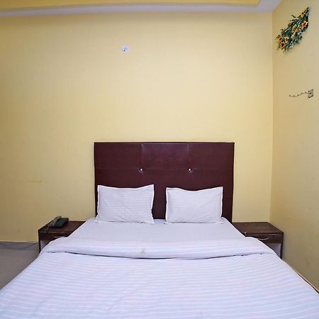 SPOT ON 39779 Hotel Rama Palace Moradabad Exterior foto