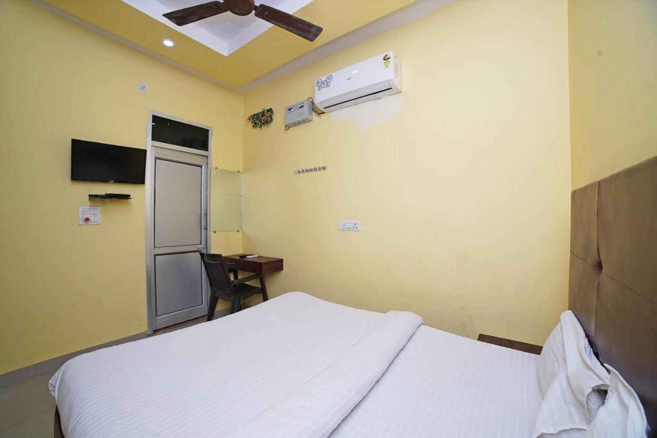SPOT ON 39779 Hotel Rama Palace Moradabad Exterior foto