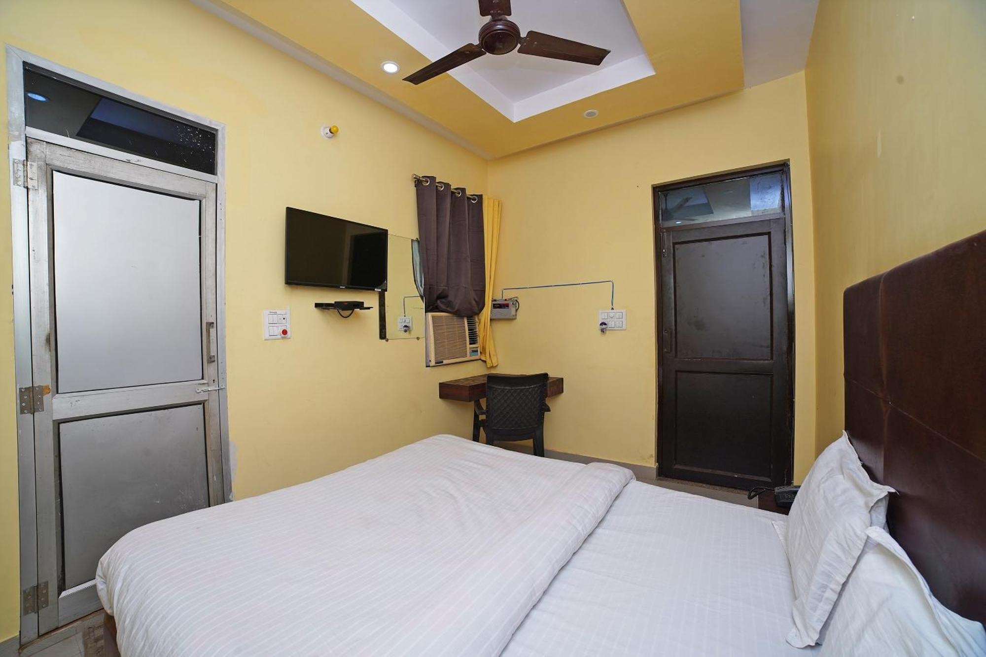 SPOT ON 39779 Hotel Rama Palace Moradabad Exterior foto