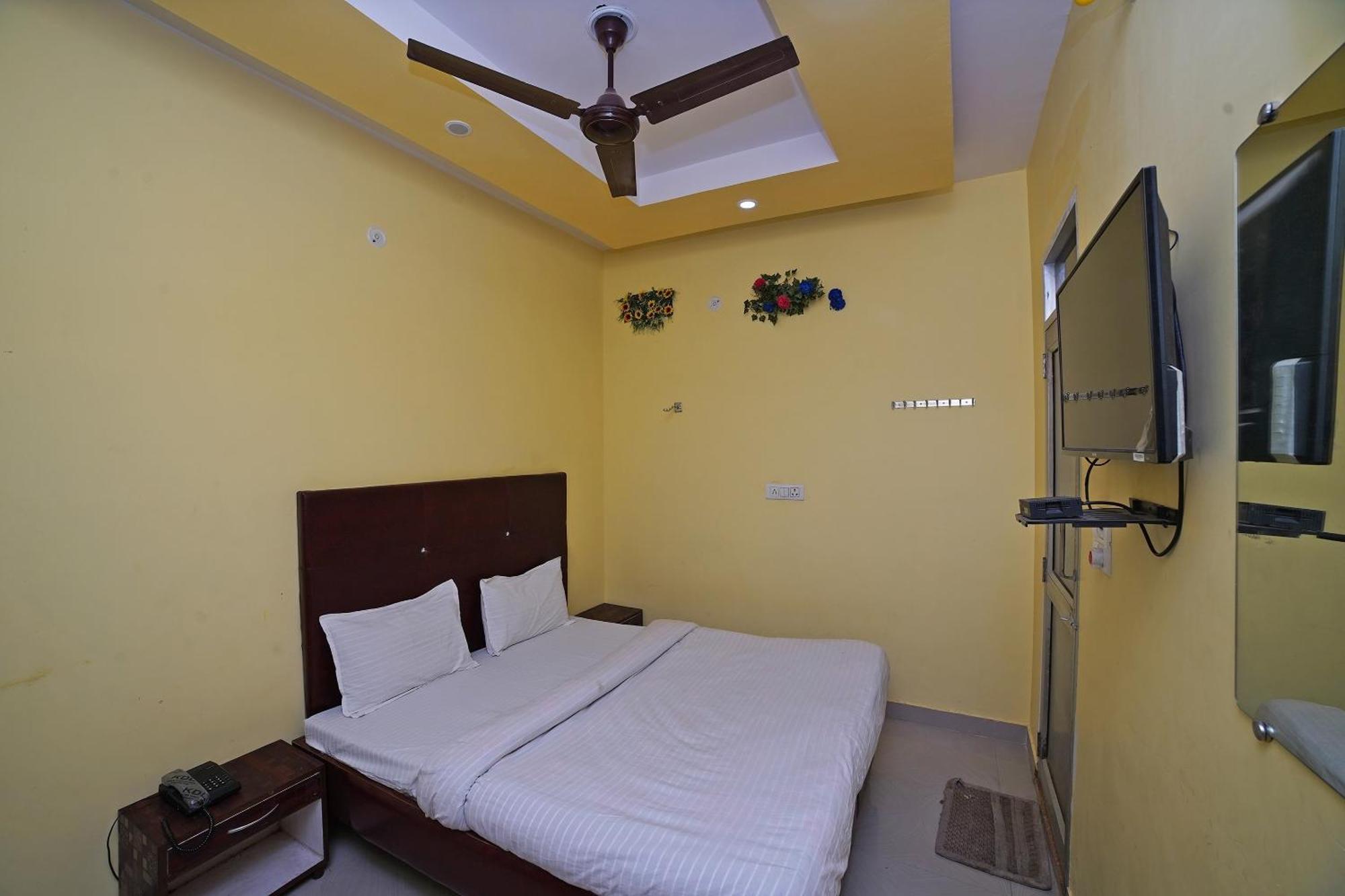 SPOT ON 39779 Hotel Rama Palace Moradabad Exterior foto
