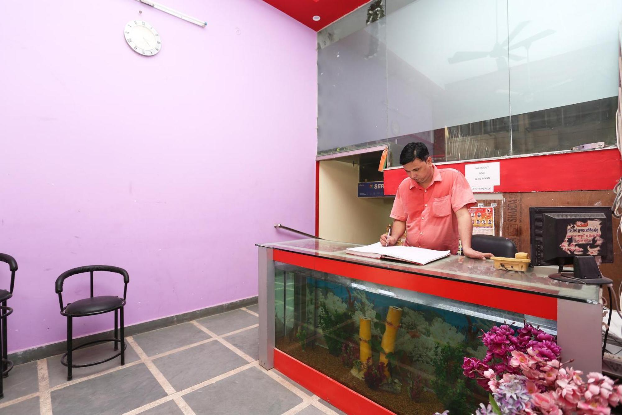 SPOT ON 39779 Hotel Rama Palace Moradabad Exterior foto